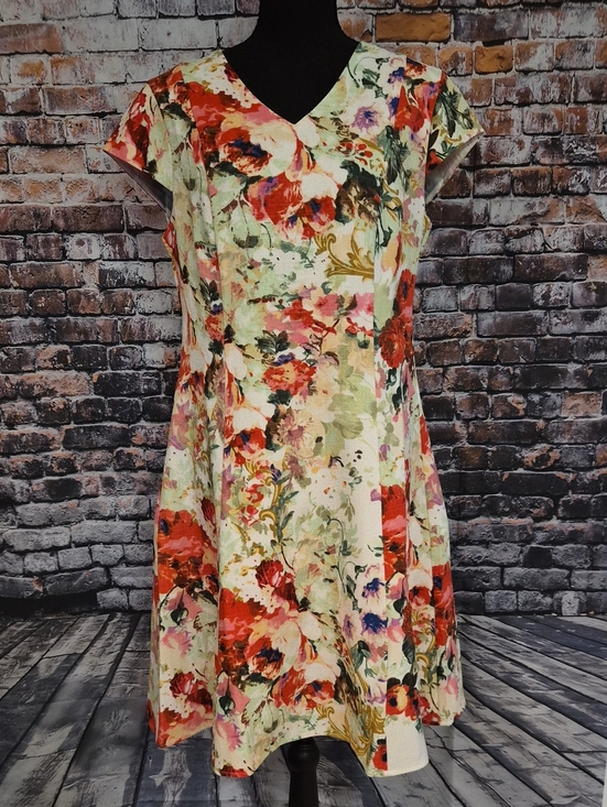NorthStyle Dresses & Skirts - NorthStyle Multicolor Floral V-Neck Dress